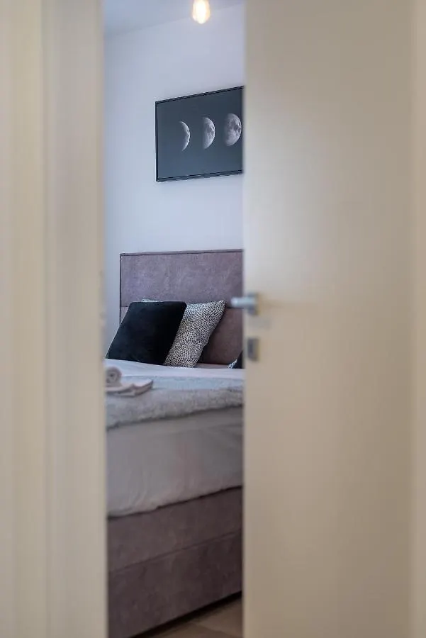 Apartman Cviki Διαμέρισμα Τρογκίρ