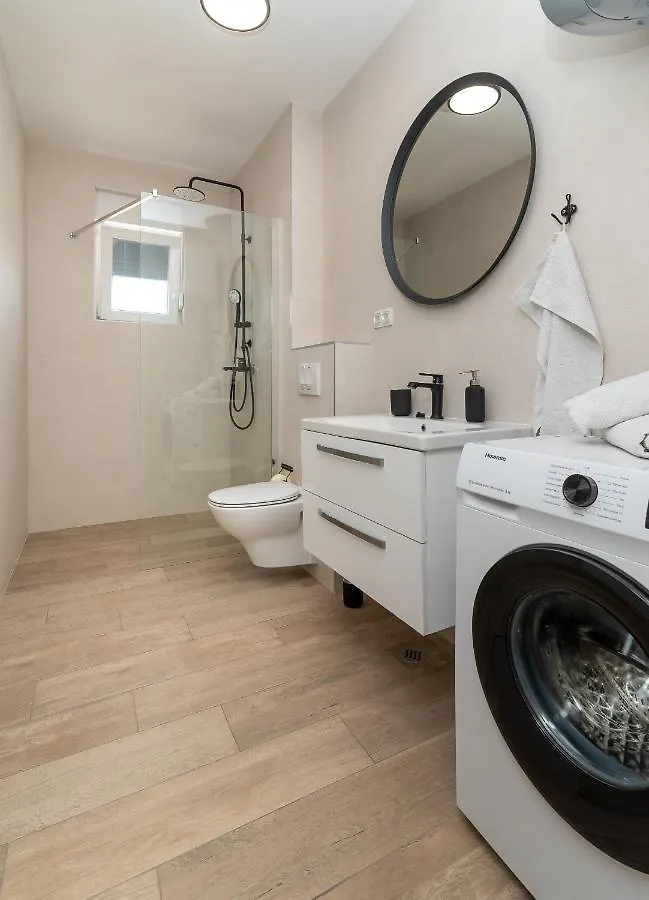 Apartman Cviki Διαμέρισμα Τρογκίρ