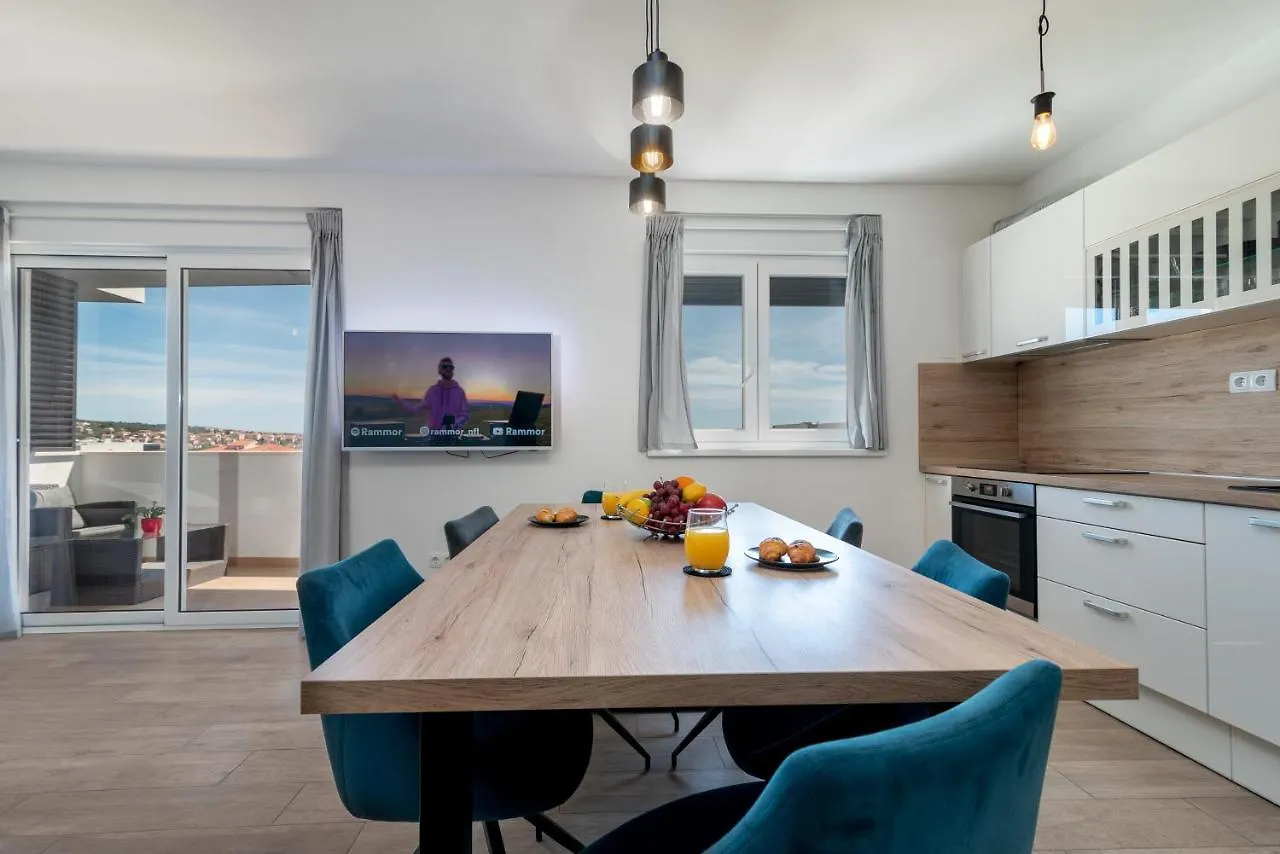 Apartman Cviki Διαμέρισμα Τρογκίρ 0*,