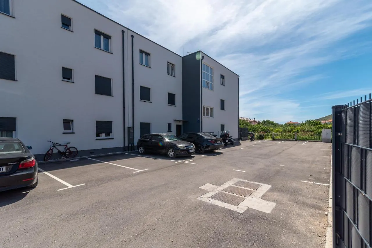 Apartman Cviki Διαμέρισμα Τρογκίρ